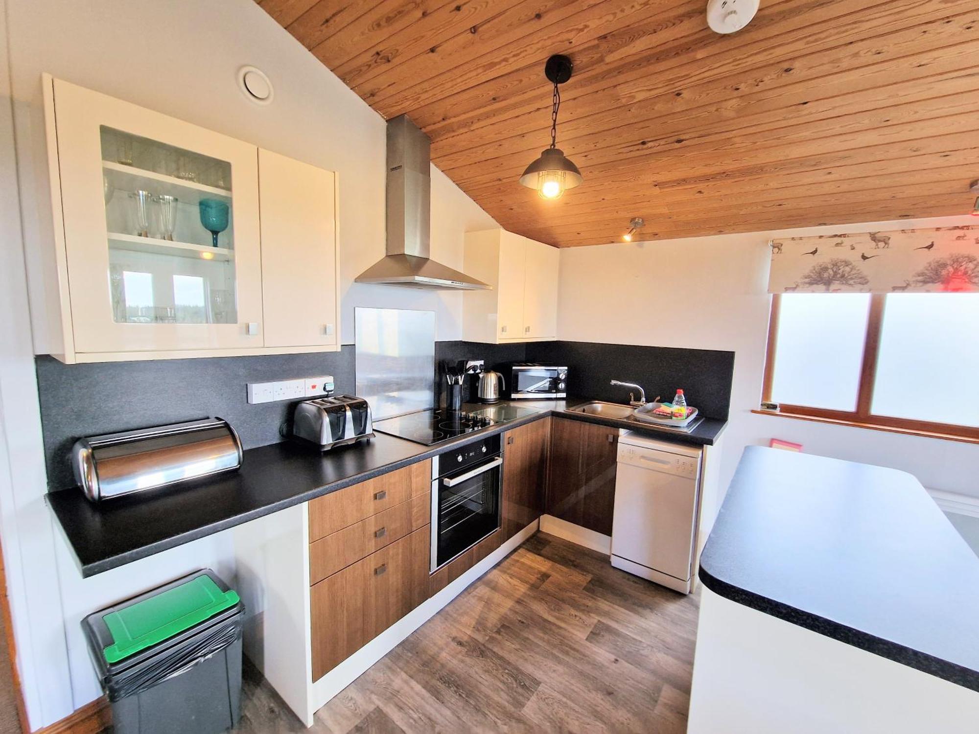 KeltyOchil 8 With Private Hot Tub - Fife - Loch Leven - Lomond Hills别墅 外观 照片