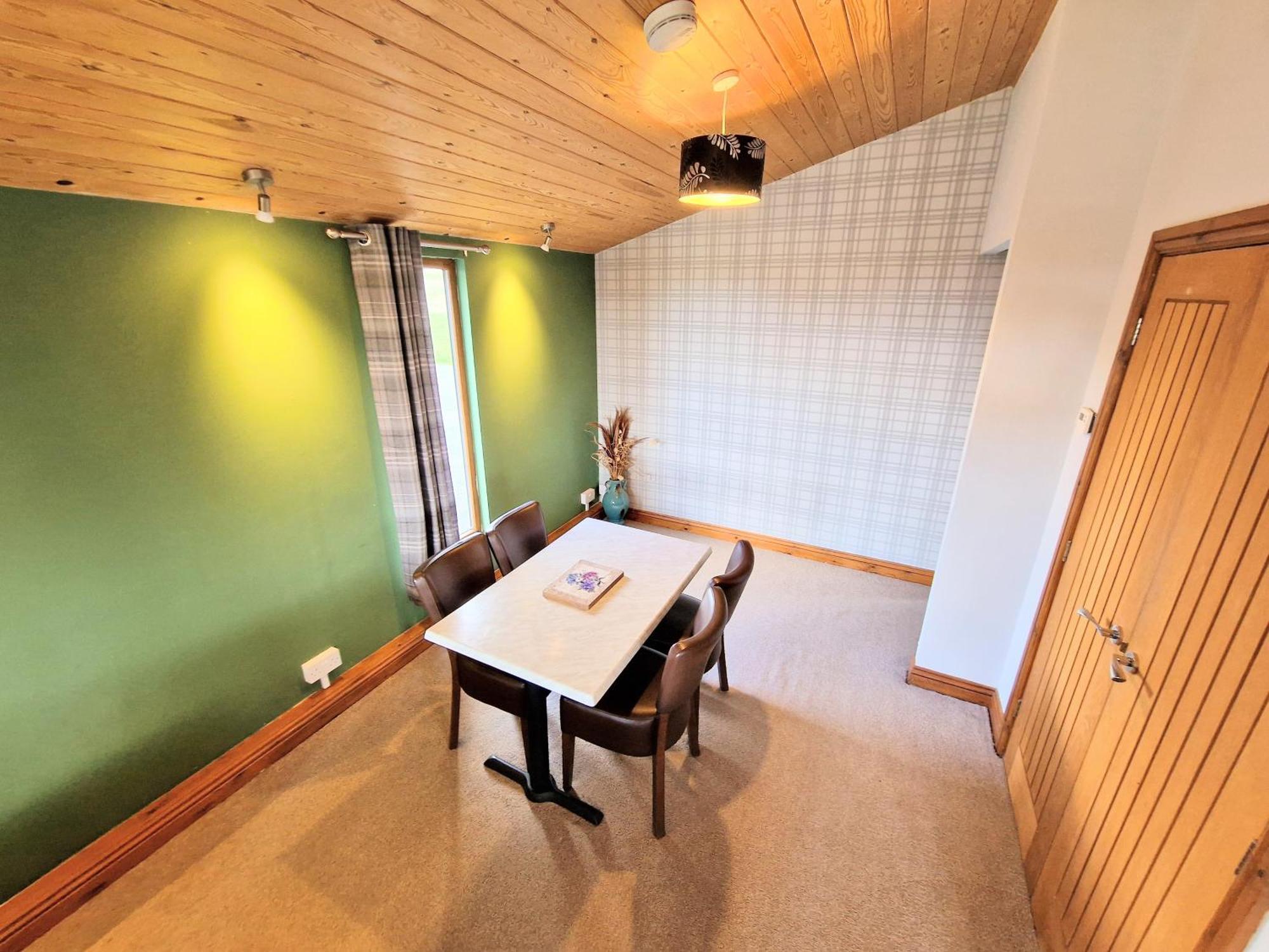 KeltyOchil 8 With Private Hot Tub - Fife - Loch Leven - Lomond Hills别墅 外观 照片